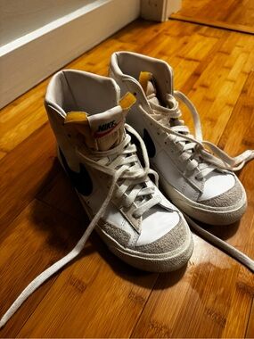 Nike Blazers White High-Top
